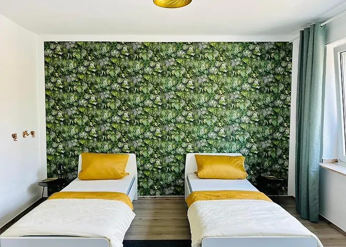 Fair, University, Bvb